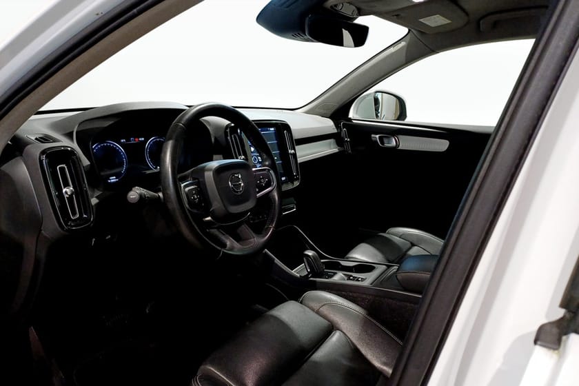 Bild 5 av Volvo XC40 T5 AWD Momentum Intro Edition