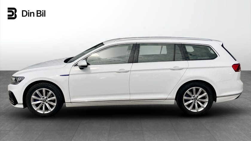 Bild 2 av Volkswagen Passat Sportscombi GTE DSG Drag/P-värmare/Backkamera