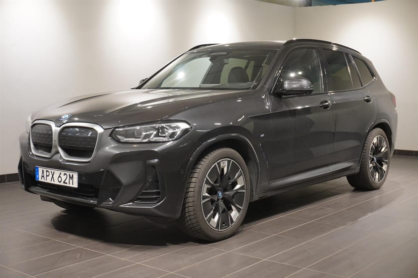 Bild 1 av BMW iX3 M Sport Charged Panorama Drag H K LED 20 BSI