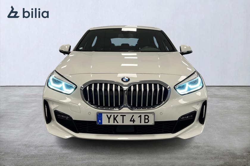 Bild 2 av BMW 118i M Sport / LED / Sportstolar / Sensorer
