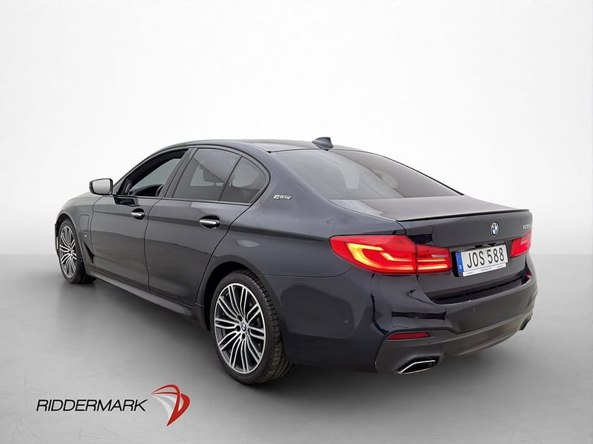 Bild 4 av BMW 530e iPerformance Sedan 252hk M Sport H/K HUD 360° Skinn Sportbromsar