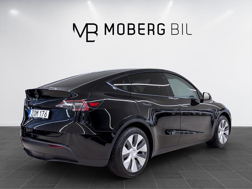 Bild 5 av Tesla Model Y Standard Range RWD 299hk Pano Drag B-kamera
