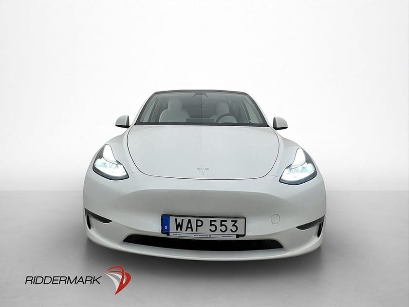 Bild 3 av Tesla Model Y Long Range AWD Ljus interiör Värmepump Drag