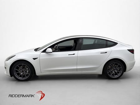 Tesla Model 3 Standard Range Plus 325hk Kamera Pano Svensksåld