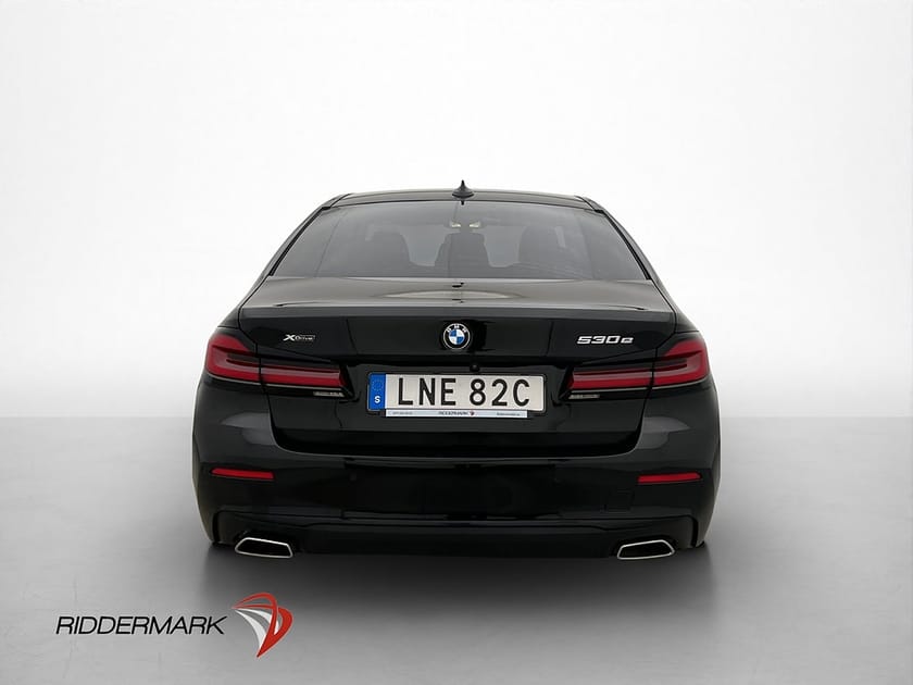 Bild 5 av BMW 530e xDrive Sedan 530 Cockpit B-Kamera Skinn Navi Carplay