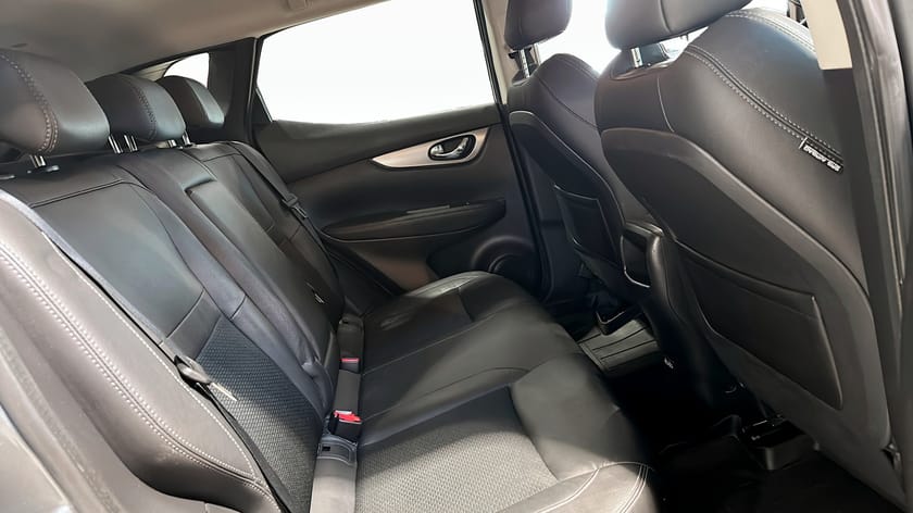 Bild 5 av Nissan Qashqai 1.3 DIG-T Manuell / Skinsäte / Komplett Service