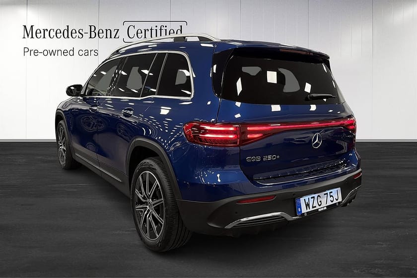 Bild 4 av Mercedes-Benz EQB 250+ AMG Panorama Distronic Keyless Rattvärme 7-Sits