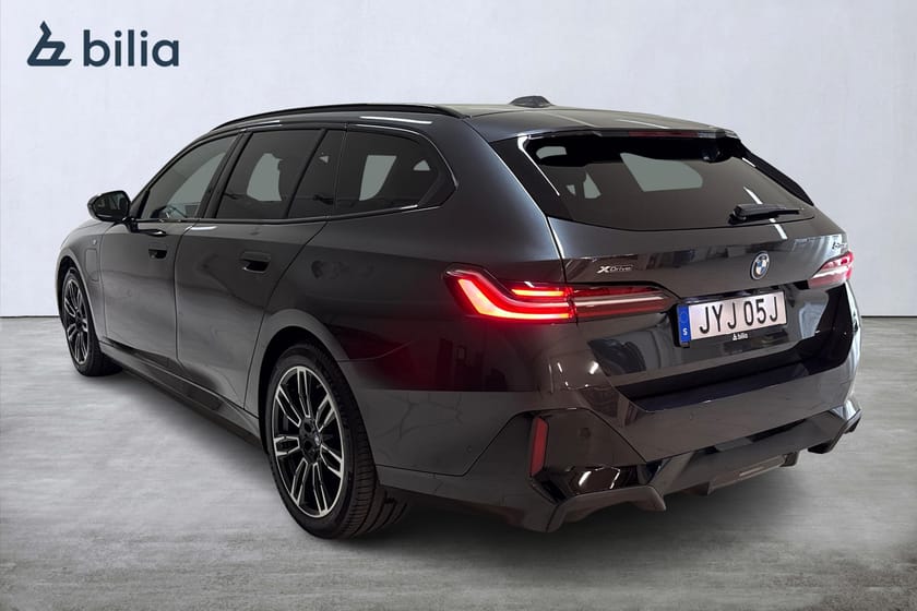 Bild 2 av BMW 550e xDrive Touring M-Sport Business/Innovation/Driving Prof