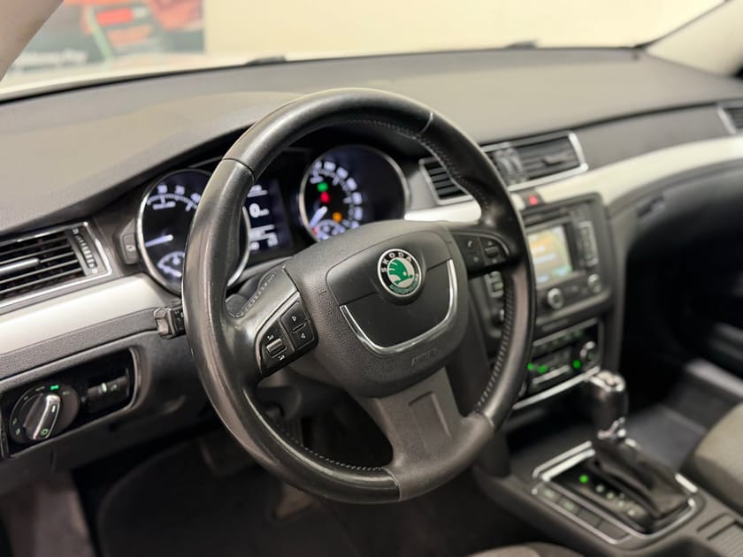 Bild 5 av Škoda Superb Kombi Skoda 2.0 TDI 4x4 Ambition Euro 5