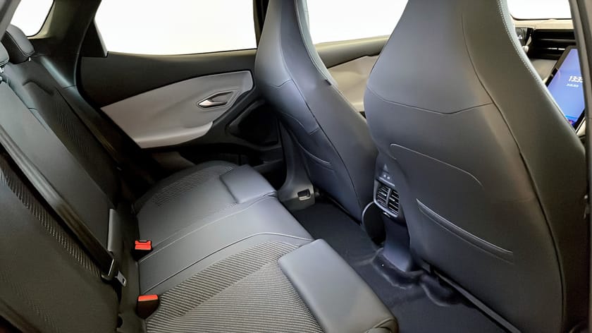 Bild 5 av Ford Explorer EV Extended Range RWD LONG 286HK BUS ED Demobil