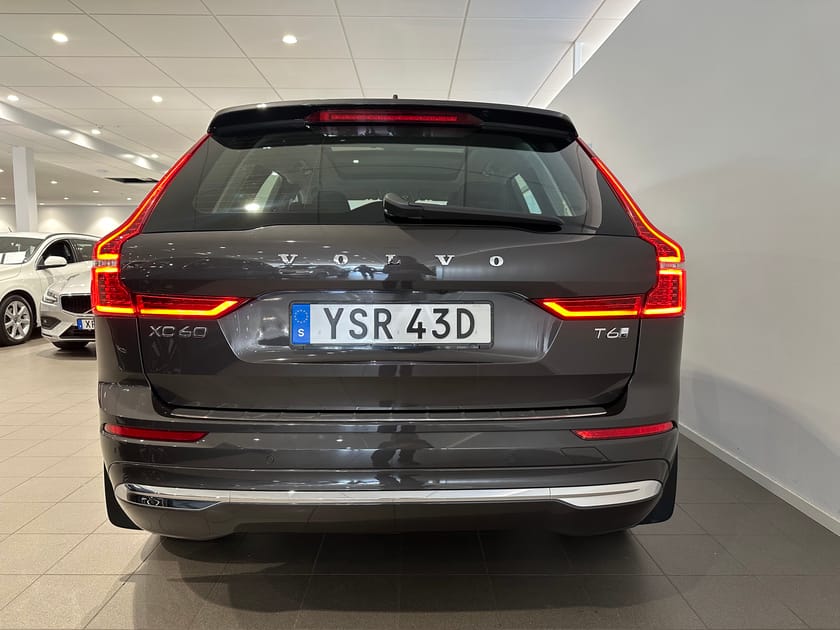 Bild 5 av Volvo XC60 T6 Core Nordic Edition / Backkamera / Dragkrok / Panoramatak / Navigation /