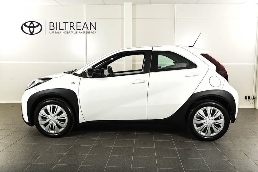 Bild 2 av Toyota Aygo X 1.0 VVT-i Backkamera Android Auto/Apple Carplay