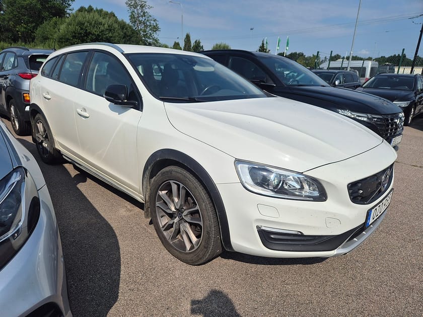 Bild 2 av Volvo V60 Cross Country D4 AWD 190HK 4x4 Classic Summum Läder