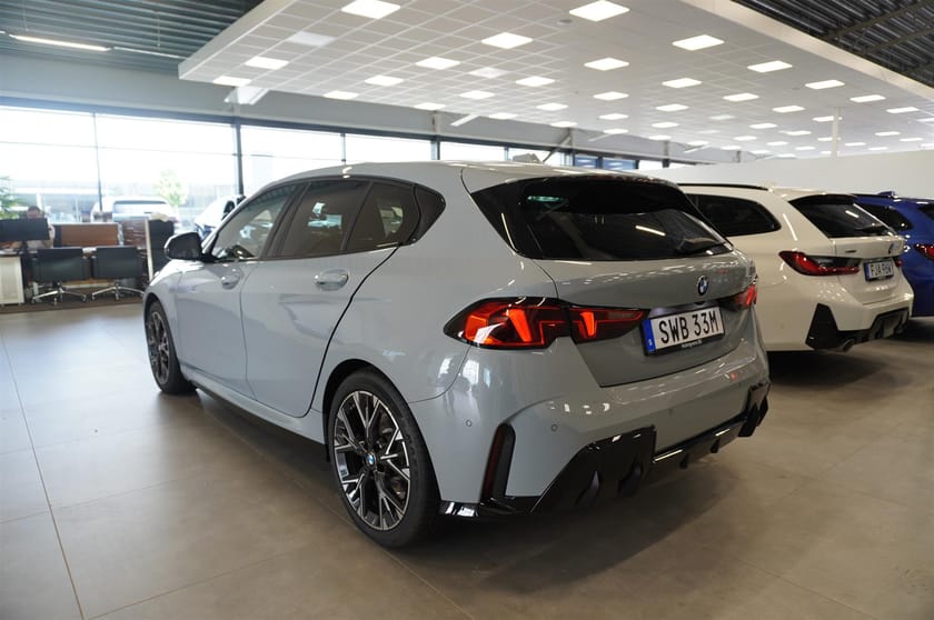 Bild 4 av BMW 120 M-Sport Navi Automat Backkamera Rattvärme Tonade Rutor 18