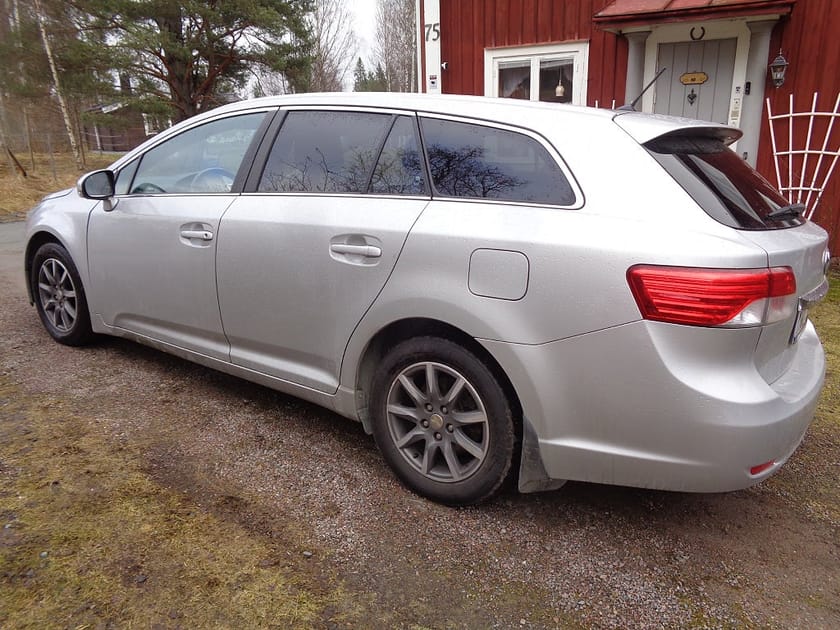 Bild 2 av Toyota Avensis Kombi 2.0 D NYBES  U.A./BACKKAMERA/MV/FINANS/INBYTE