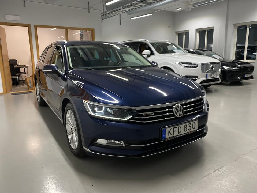 Bild 3 av Volkswagen Passat Sportscombi 2.0 TDI SCR 4M GT Euro 6 Executive Drag B-kamera