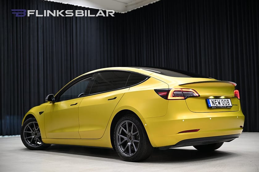 Bild 3 av Tesla Model 3 Long Range AWD Kamera Dragkrok