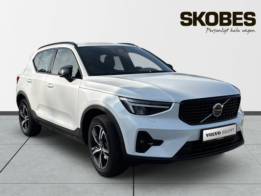 Bild 1 av Volvo XC40 B4 FWD Bensin Plus Dark