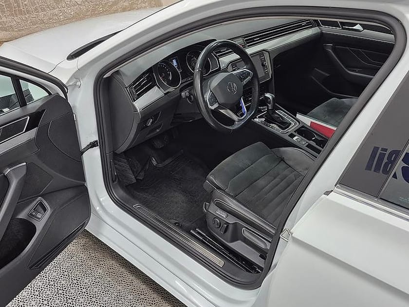 Bild 2 av Volkswagen Passat Sportscombi GTE