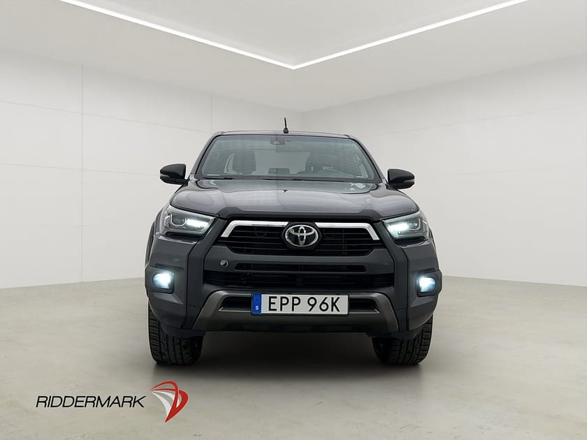 Bild 5 av Toyota Hilux Dubbelhytt Invincible 2.8 4WD Värm JBL Drag CARPLAY MOMS