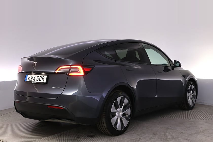 Bild 5 av Tesla Model Y Long Range AWD Autopilot Panorama