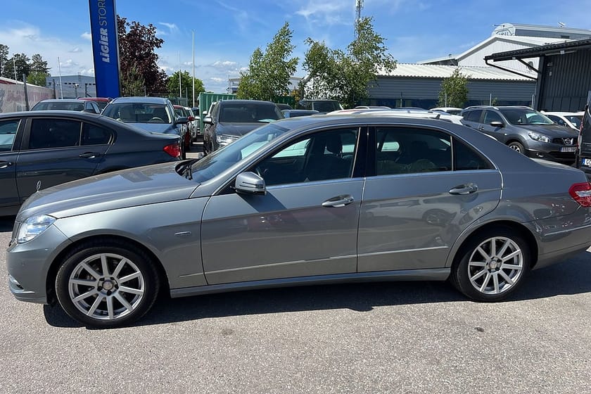 Bild 2 av Mercedes-Benz E 350 CDI 4MATIC BE BlueEFFICIENCY Elegance Line Aut Skinn