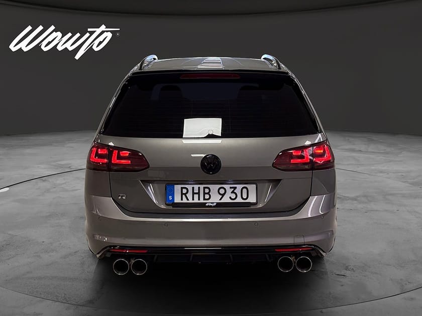 Bild 5 av Volkswagen Golf Sportscombi R SC 2.0 TSI 4M 370HK /Dynaudio  /B-Kamera