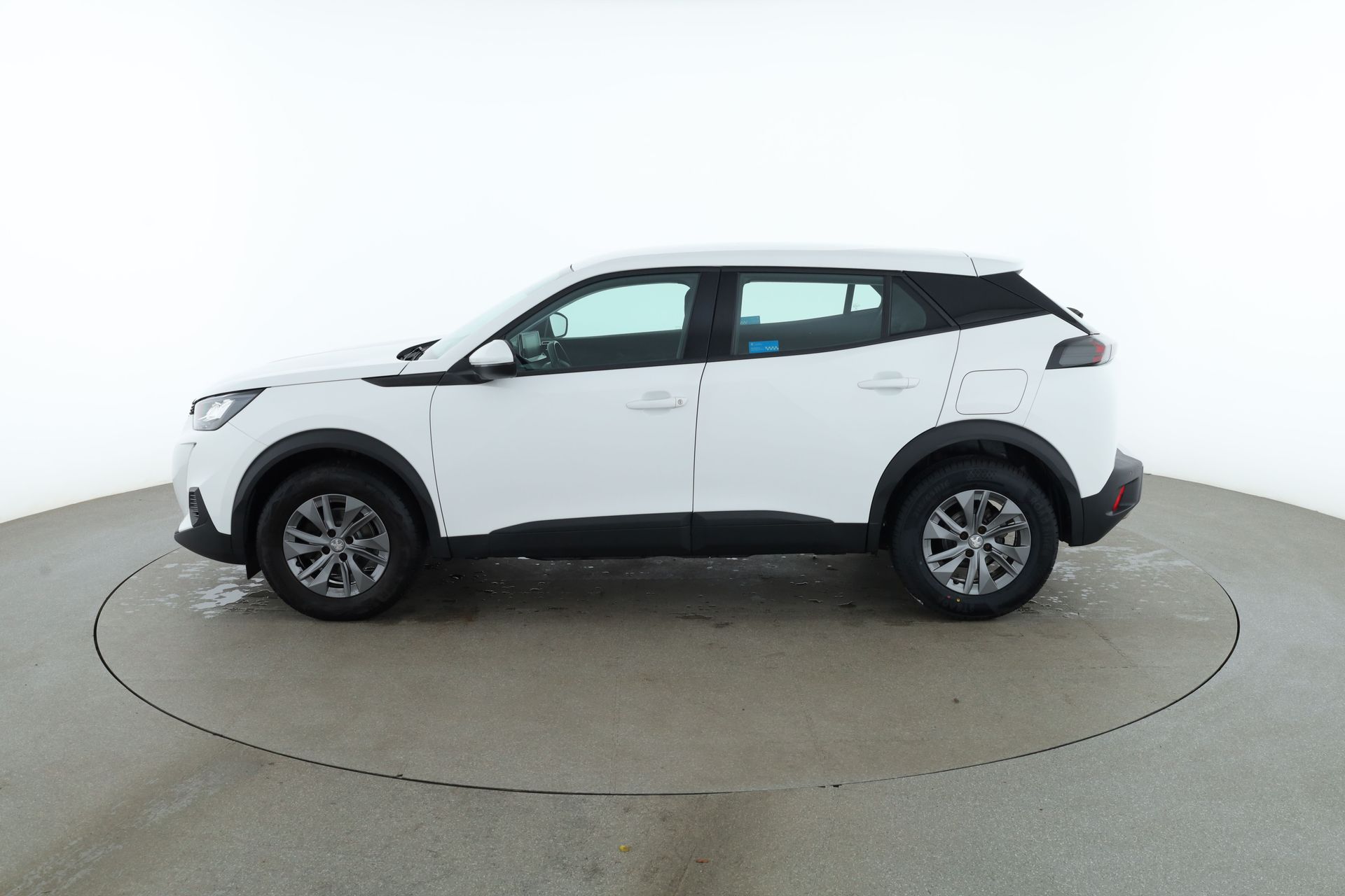 Peugeot 2008 1.2 PureTech 130 2020, bild 2/37