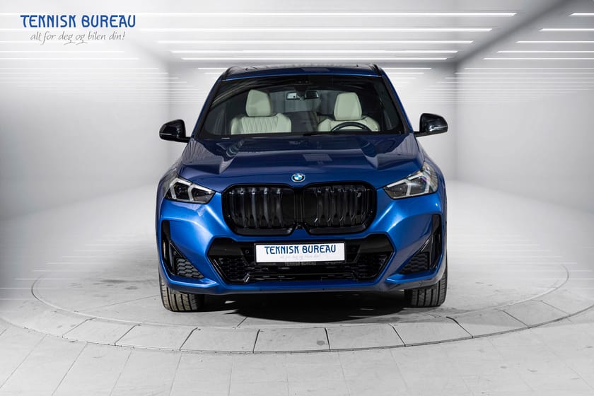 Bilde 4 av BMW iX1 xDrive30 M Sport, Skinn, H&K, HUD, R. Kamera, H. Feste