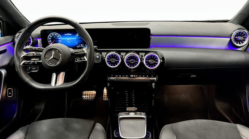 Bild 4 av Mercedes-Benz A 250 e \\ 250e AMG-Line \\  8G-DCT 218hk \\ Navi