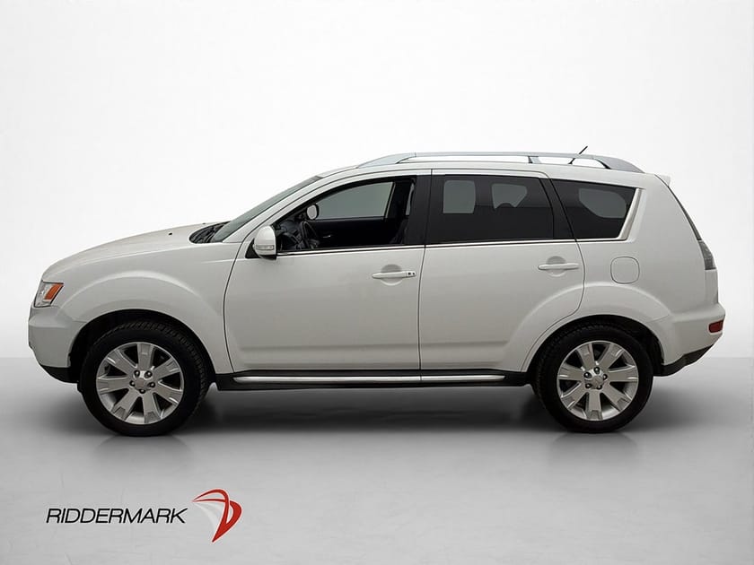 Bild 4 av Mitsubishi Outlander 2.4 MIVEC AWD 170hk 7-Sits Drag Skinn
