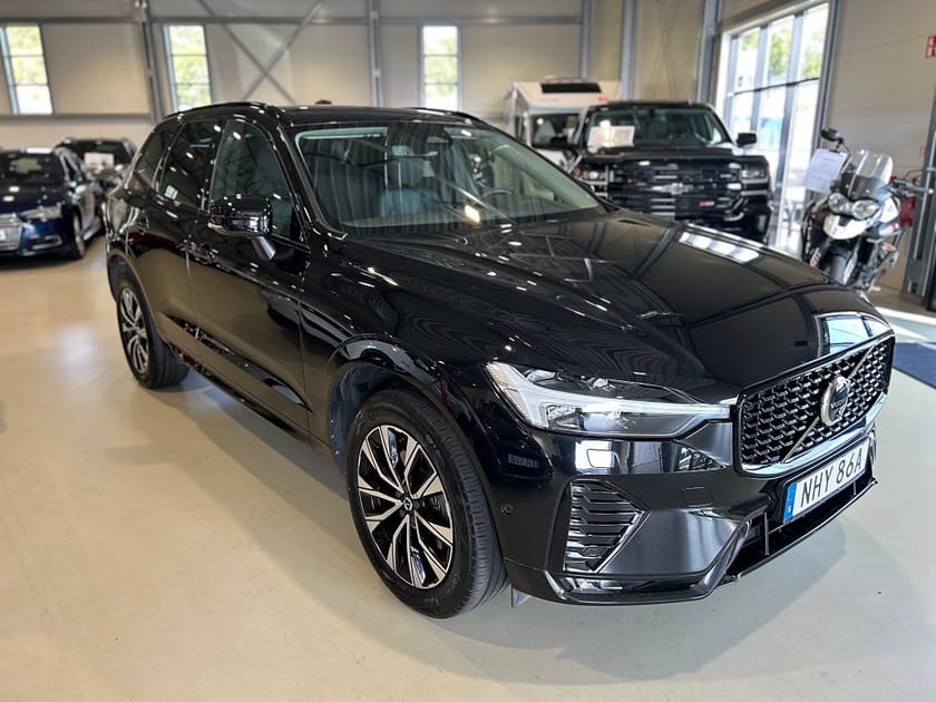 Bild 2 av Volvo XC60 B5 AWD Geartronic Plus Dark 250hk 360 / H/K / Drag