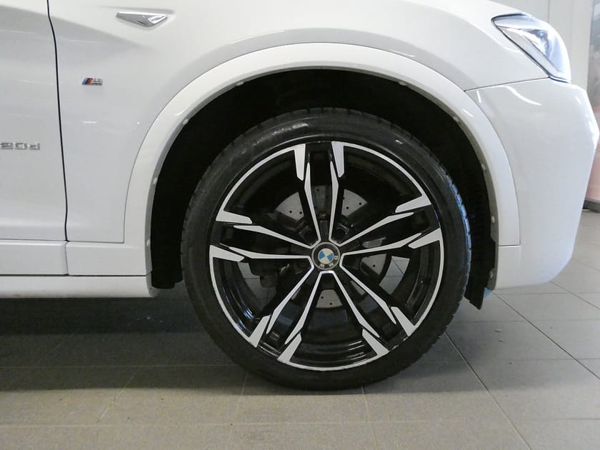Bild 3 av BMW X4 xDrive20d M Sport Aut-Drag-Värmare-Kamera-Skinn-H&K