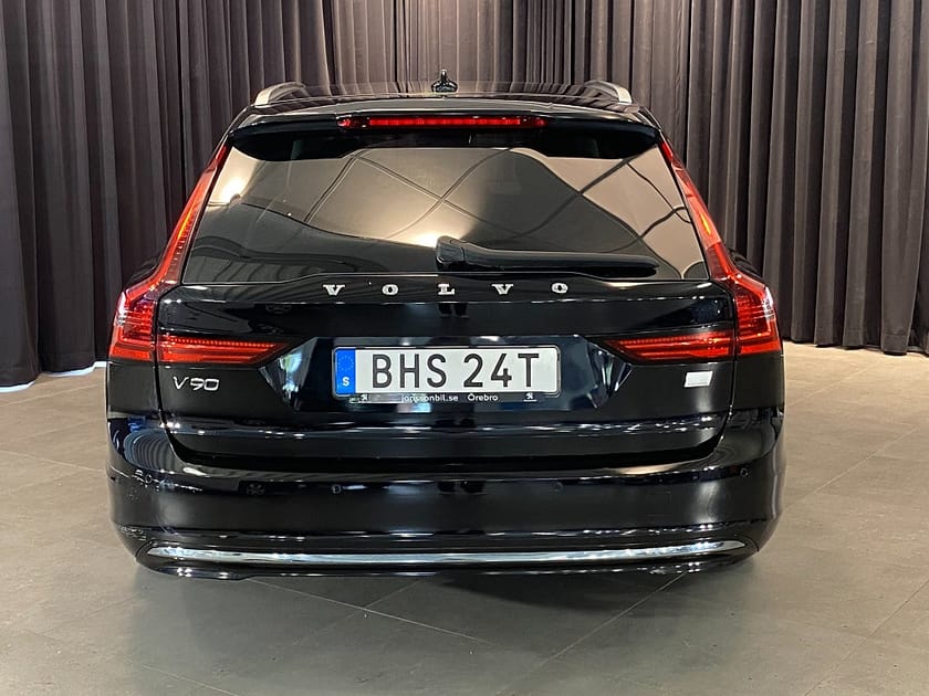 Bild 2 av Volvo V90 Recharge T6 AWD Geartronic Momentum
