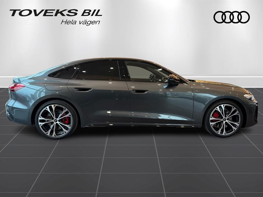 Bild 2 av Audi A5 Sedan e-hybrid quattro E-HYBRID367HK QUATTRO/AUT/S-LINE