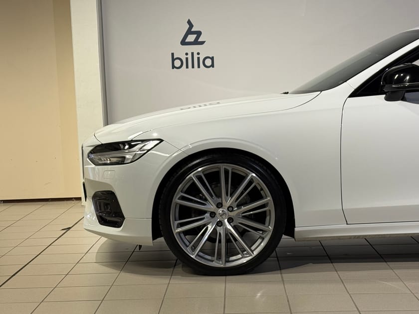 Bild 3 av Volvo V90 D4 R-Design | 21 tum | Pano | Drag
