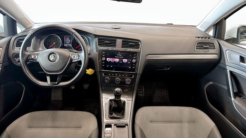 Bild 4 av Volkswagen Golf Sportscombi 1.0 TSI  (110hk) CARPLAY / DRAG