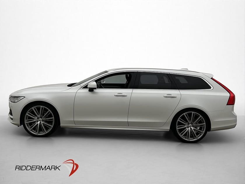 Bild 4 av Volvo V90 D4 AWD Momentum Skinn Värmare Kamera Navi Drag