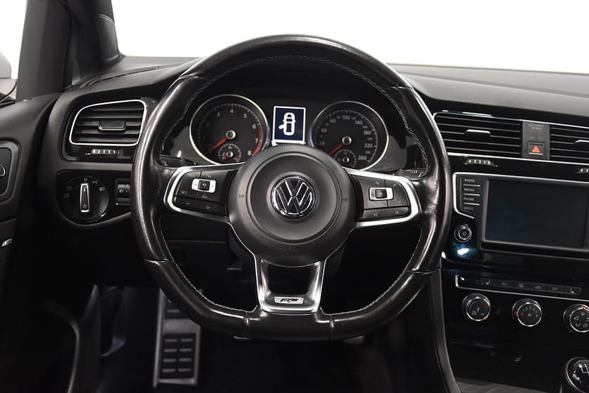Bild 2 av Volkswagen Golf 1.4 R-Line Adaptivf Carplay Nybes 150hk
