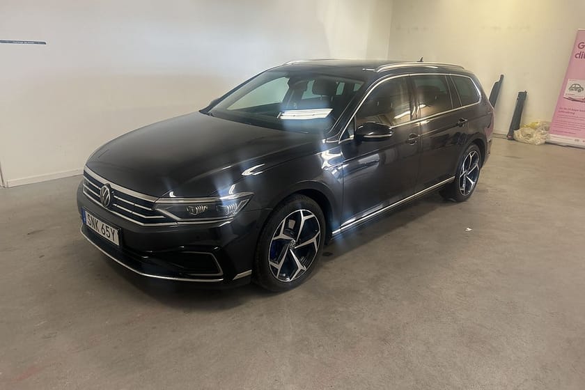 Bild 1 av Volkswagen Passat Sportscombi GTE 1.4 TSI GTE/SUPERDEAL 3,95%/PANO/DRAG