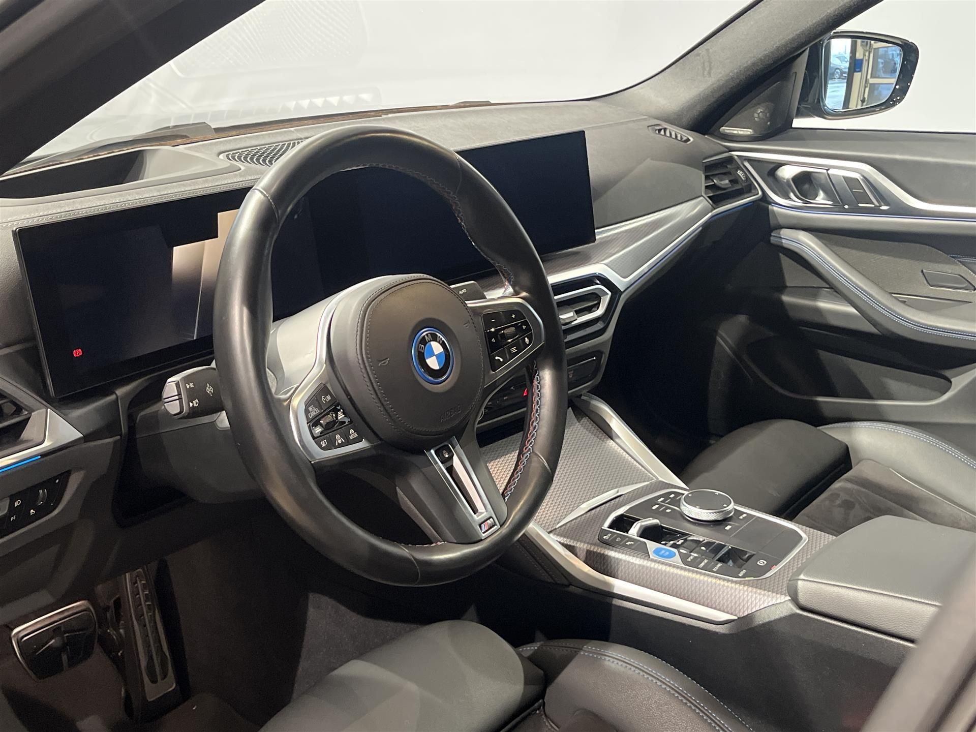 BMW i4 2024, photo 3/10