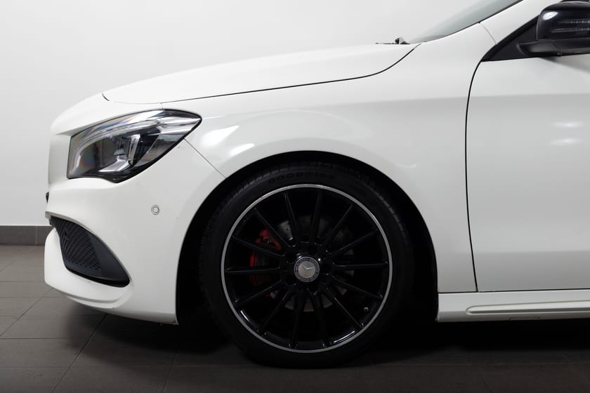 Bild 4 av Mercedes-Benz CLA 200 d 7G-DCT AMG Pano/Night/Backkamera