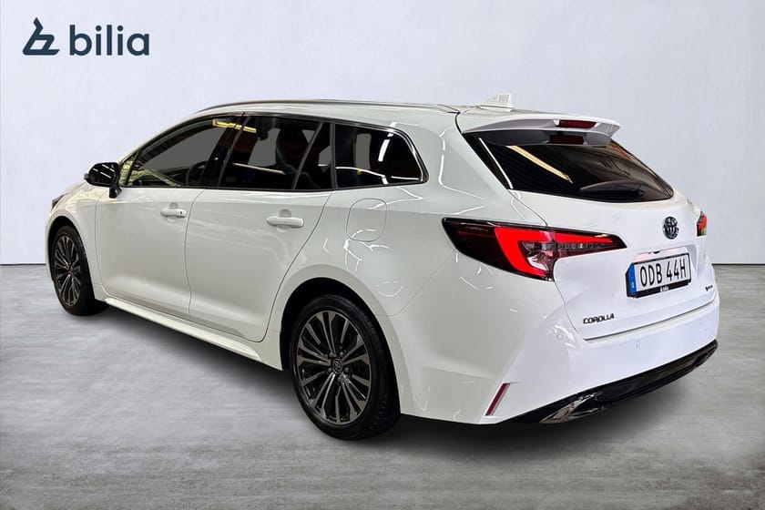 Bild 2 av Toyota Corolla Touring Sports Hybrid 1,8 Style Appstyrd Värmare MOMS