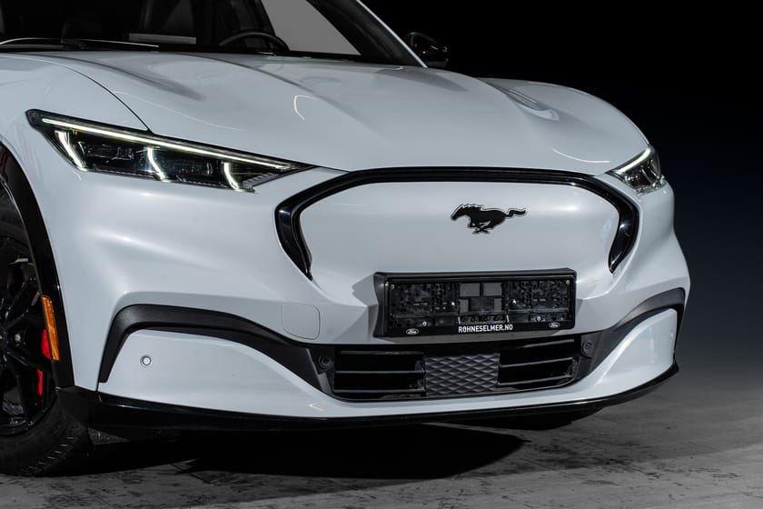 Bilde 2 av Ford Mustang Mach-E Long Range AWD 540km Norsk Forvarming App Skinn Acc