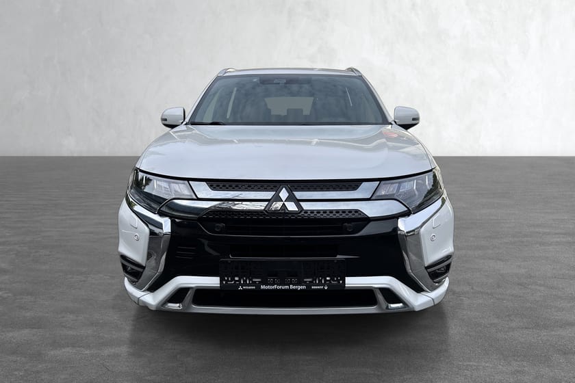 Bilde 2 av Mitsubishi Outlander PHEV Instyle+ | KROK | 360KAM | ACC | EL.BAKLUKE |