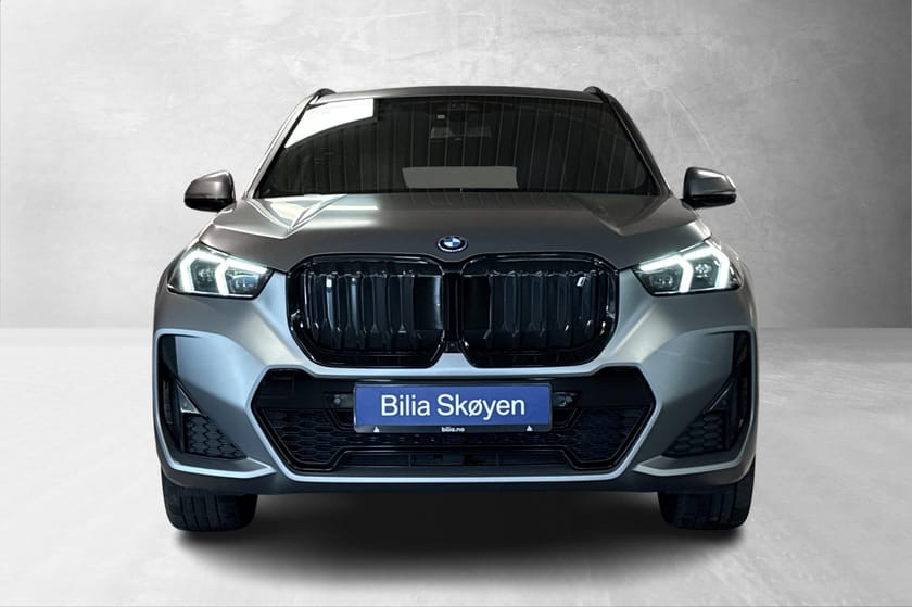 Bilde 2 av BMW iX1 xDrive30 Fully Charged, M-Sport, Pano, H/K, ComfAcc