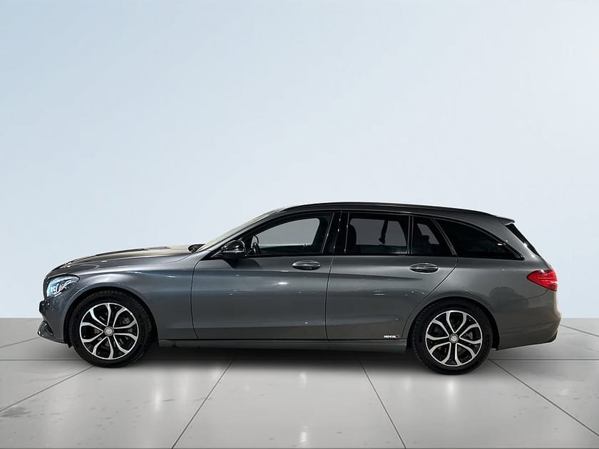 Bild 4 av Mercedes-Benz C 220 T d 4MATIC 9G Avantgarde Drag Pvärm Kamera SoV