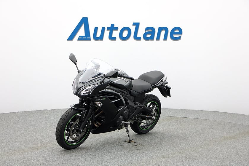 Bild 5 av Kawasaki Ninja ER-6f *Endast 241Mil!, Nyservad, Nya däck *Sommarkampanj 4