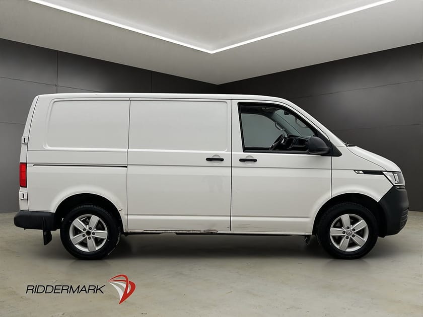 Bild 2 av Volkswagen Transporter 2.0TDI D-Värm Drag V-inr CARPLAY Moms