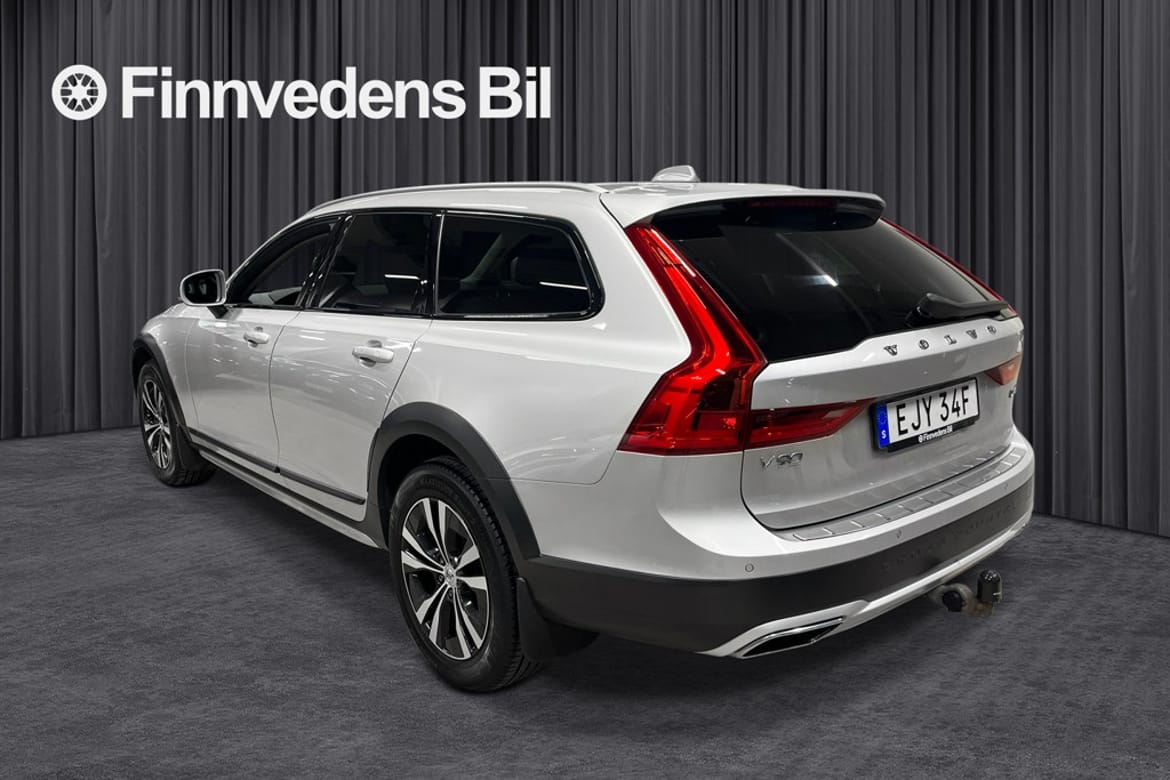 Volvo V90 2020 - miniatyr 2